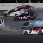 Di dalam kecelakaan besar Daytona 500, dari sudut pandang pengemudi